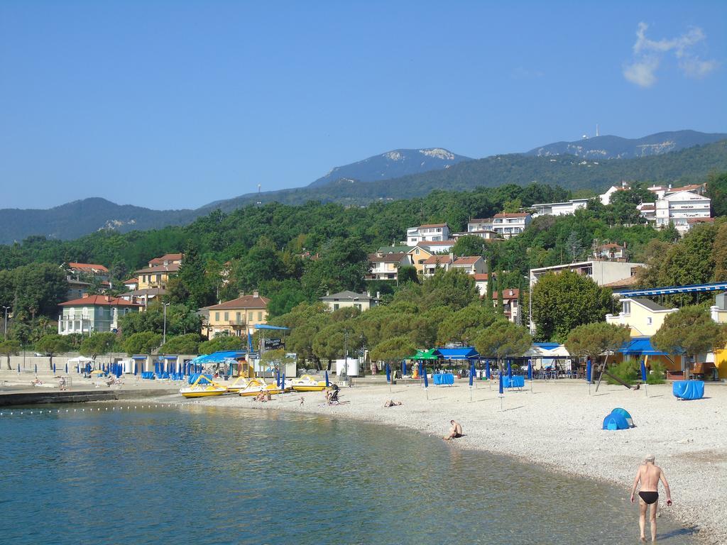 Apartments Sonja Opatija Bilik gambar